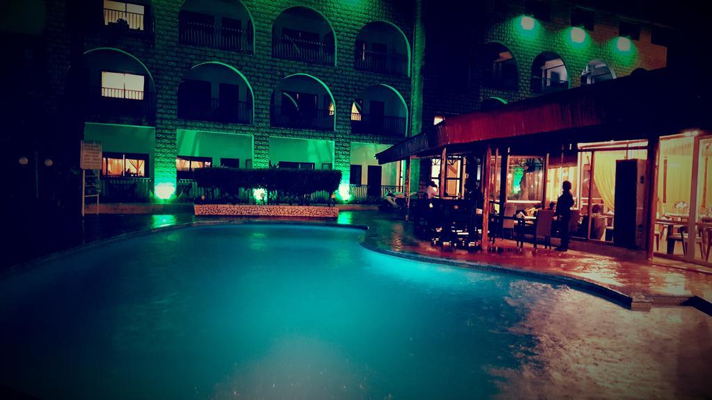 Riviera Taouyah Hotel Конакрі Екстер'єр фото