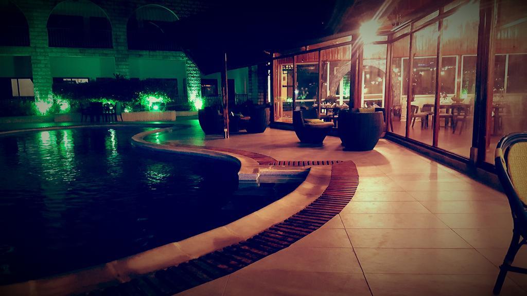 Riviera Taouyah Hotel Конакрі Екстер'єр фото