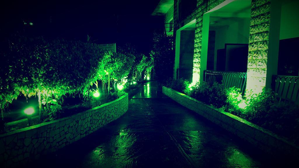Riviera Taouyah Hotel Конакрі Екстер'єр фото