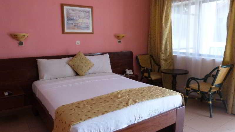 Riviera Taouyah Hotel Конакрі Екстер'єр фото