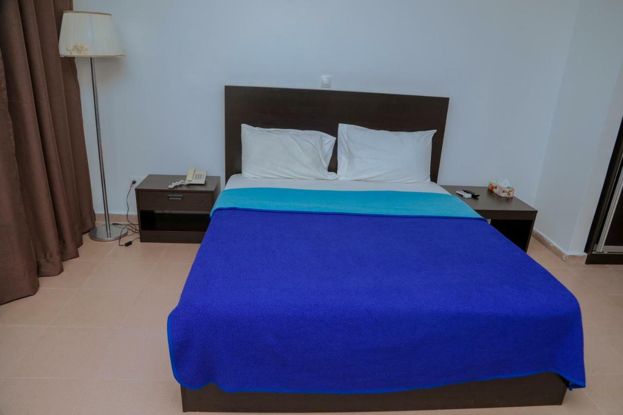 Riviera Taouyah Hotel Конакрі Екстер'єр фото