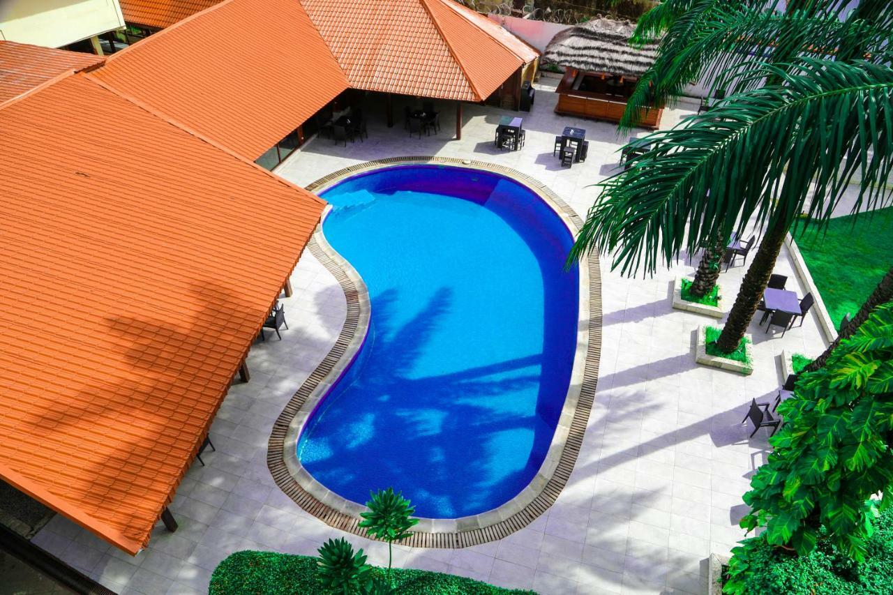 Riviera Taouyah Hotel Конакрі Екстер'єр фото